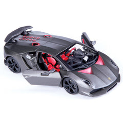 Macheta Lamborghini Sesto Elemento 1 24 Bburago