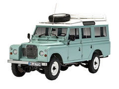 Automodel de construit Revell Land Rover Series III 184 piese 07047