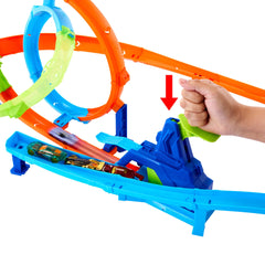 Mattel Masinute Hot Wheels Stunt - Fast Launch and Crash Track