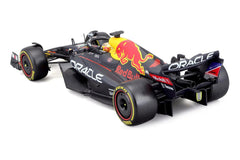 Macheta masinuta Bburago FORMULA 1 1/24 ORACLE Red Bull cu casca Team #1 Max Verstappen 28026/1