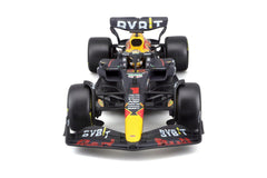 Macheta masinuta Bburago FORMULA 1 1/24 ORACLE Red Bull cu casca Team #1 Max Verstappen 28026/1