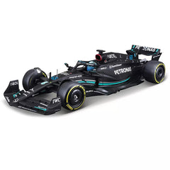 Macheta masinuta Bburago FORMULA 1 1/24 Mercedes AMG F1 Team #63 George Russel cu casca 28028/63