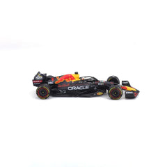 Macheta masinuta Bburago 1/18 Oracle Red Bull Racing sofer Max Verstappen cu casca BB18003/1