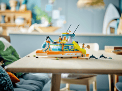 LEGO® Friends - Barca de salvare pe mare 41734, 717 piese