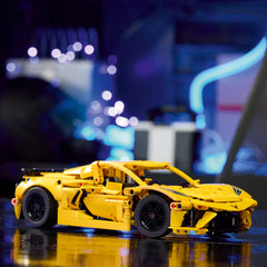 LEGO® Chevrolet Corvette Stingray L42205