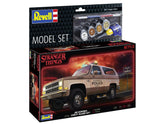 Set Model Jim Hopper Chevy Blazer K5: Stranger Things Revell Cu Accesorii