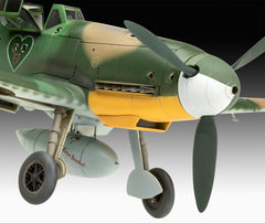 Set model Messerschmitt Bf 109 G-2/4, Revell, 1:32, detalii precise, 384x365mm 63829