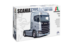 Macheta automodel de construit Camion si remorca Scania S770 Norm. Roof Grey Cab Scara 1:24 Italeri 3971