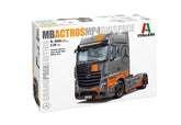 Macheta automodel de construit Camion si remorca Mercedes Benz Actros MP4 Big Space Grand Prix Edition Scara 1:24 Italeri 3968