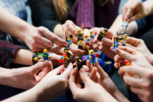Cum alegi setul LEGO potrivit: vârstă, teme și nivel de dificultate