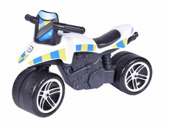 Motoreta police Falk fara pedale
