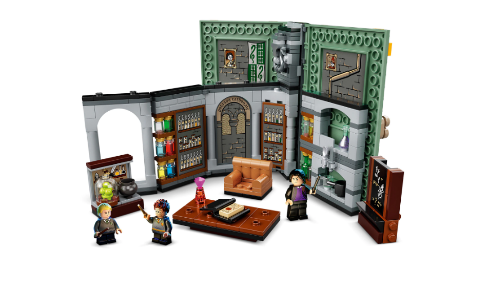 LEGO Harry Potter - Moment Hogwarts: Lectia de potiuni 76383, 271 piese