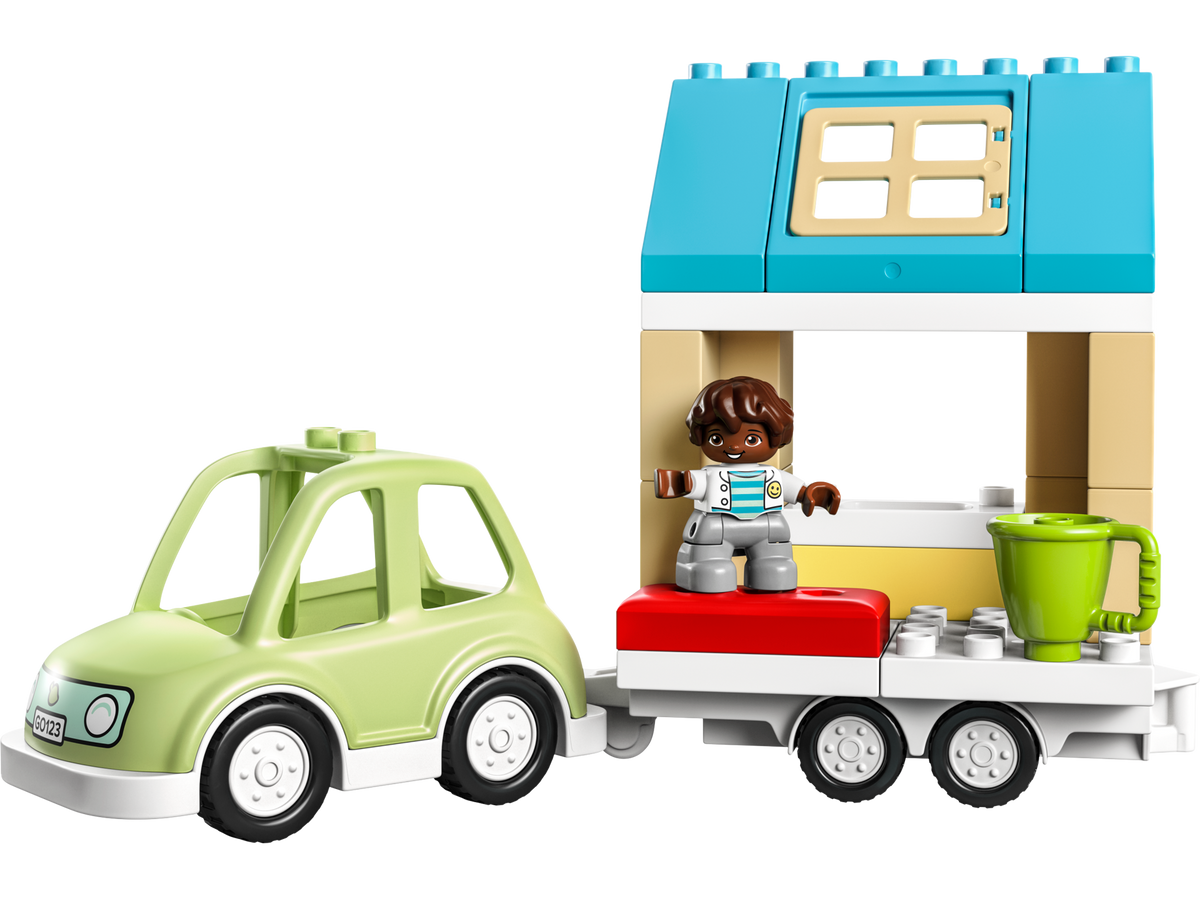 LEGO® DUPLO - Casa de familie pe roti 10986, 31 piese