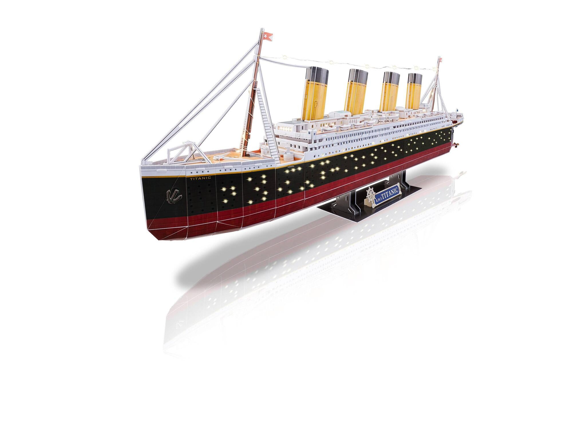 Macheta Revell RMS Titanic - Editie Led- Puzzle 3D Cu Lighting Rev00154