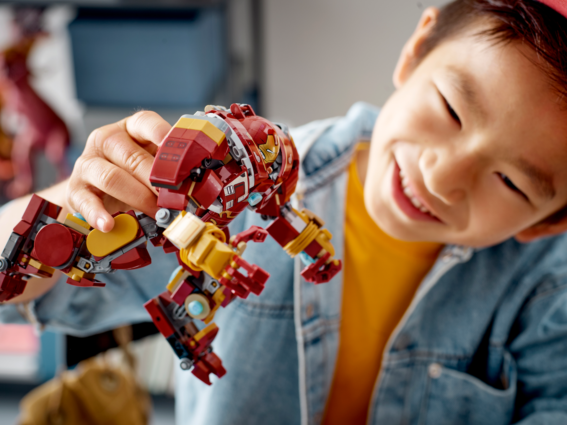 LEGO® Super Heroes - Hulkbuster: Batalia din Wakanda 76247, 385 piese