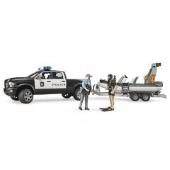 Masinuta Bruder RAM de politie cu barca si 2 figurine, 02507