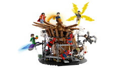 LEGO® Super Heroes - Lupta finala a Omului Paianjen 76261, 900 piese