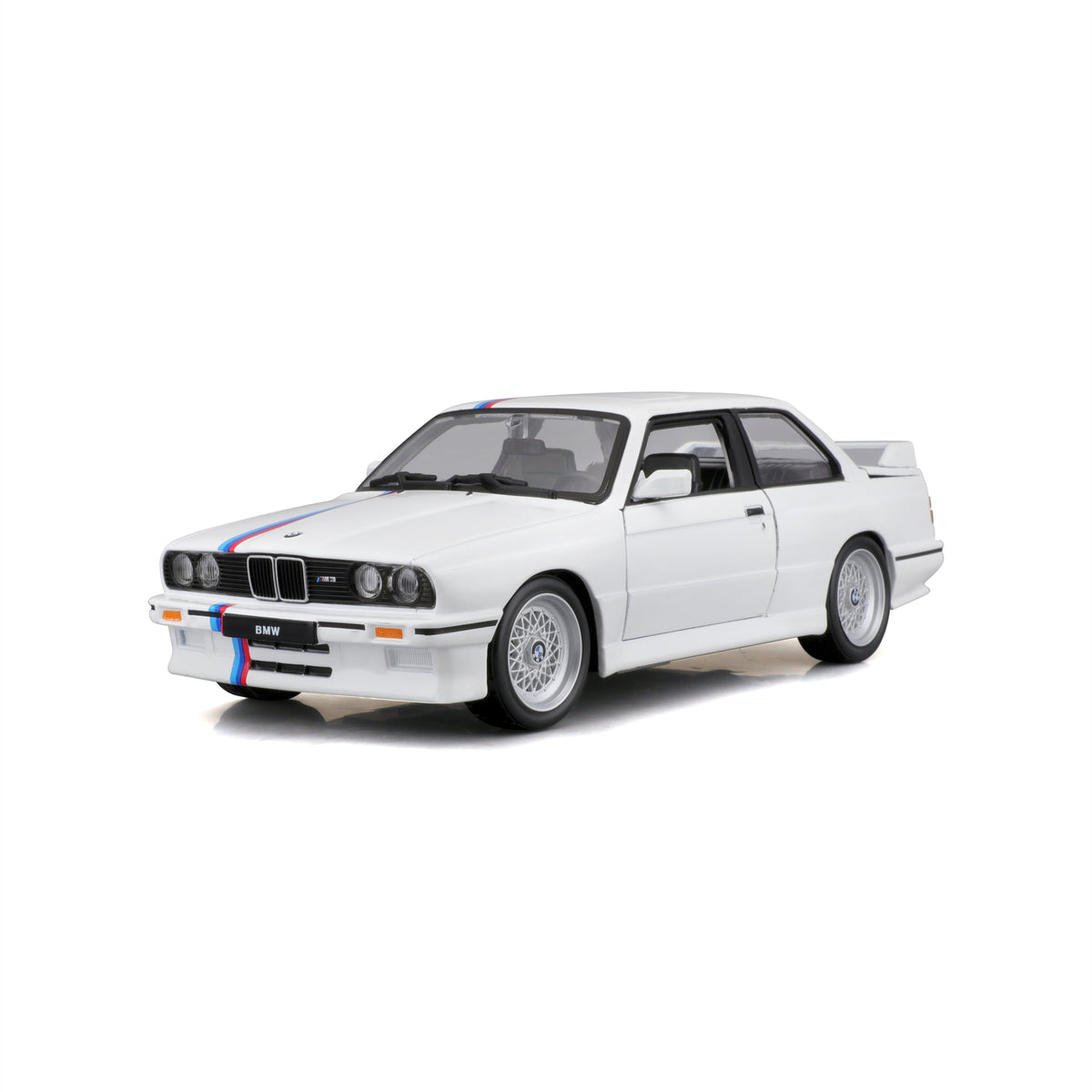 Macheta Masinuta Bburago 1:24 1988 BMW 3 Series M3 Alb cu Dunga, BB20001A-21100