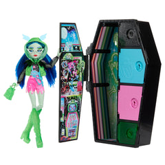 Papusa Monster High Skulltimate Secrets Neon Frights Ghoulia - Secrete in Dulap, MTHNF81