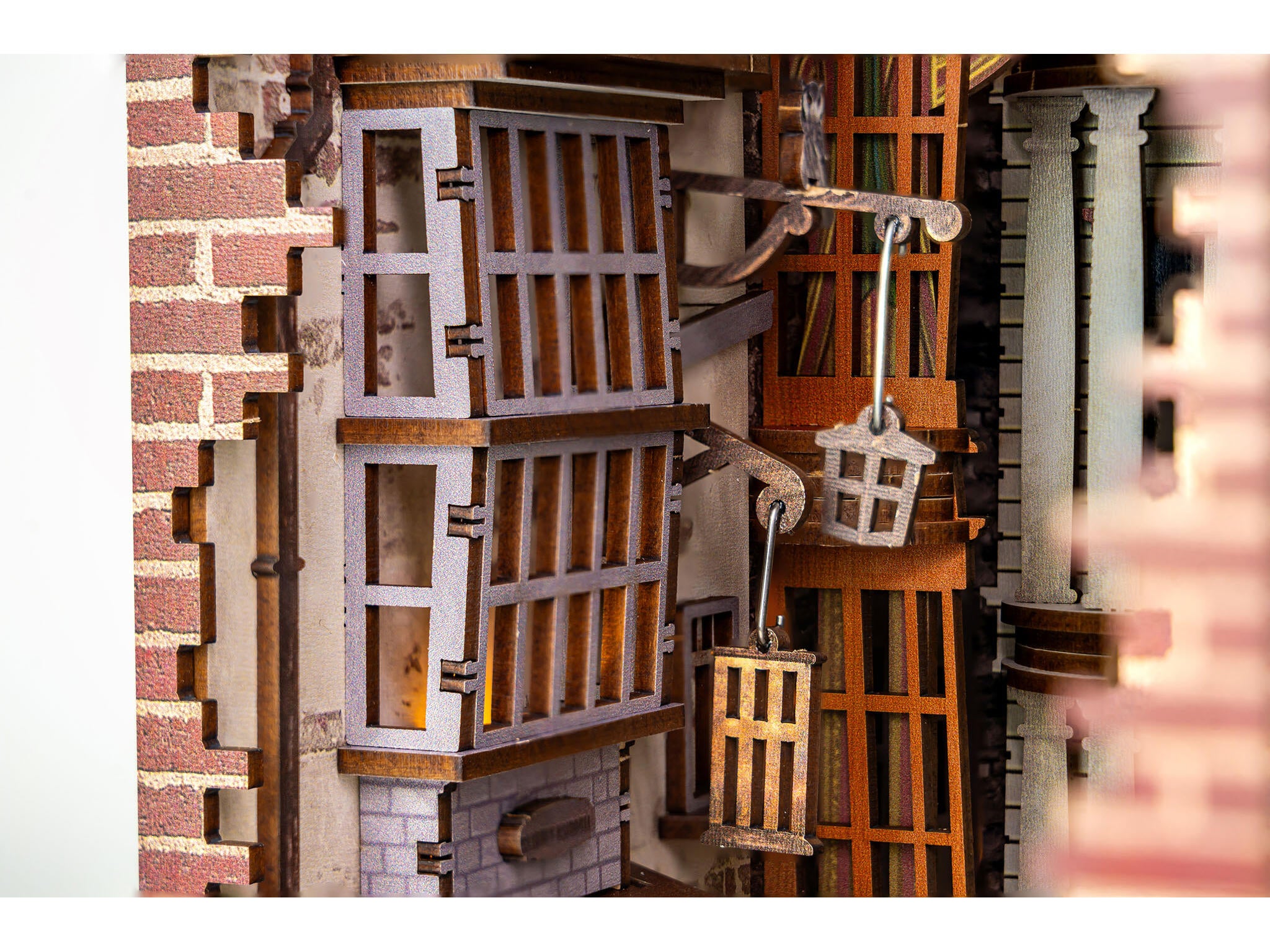 Revell Lumi Miniaturale Realizate Manual Pentru Asamblare Diagon Alley - Harry Potter: Tiny Adventures Rev00530