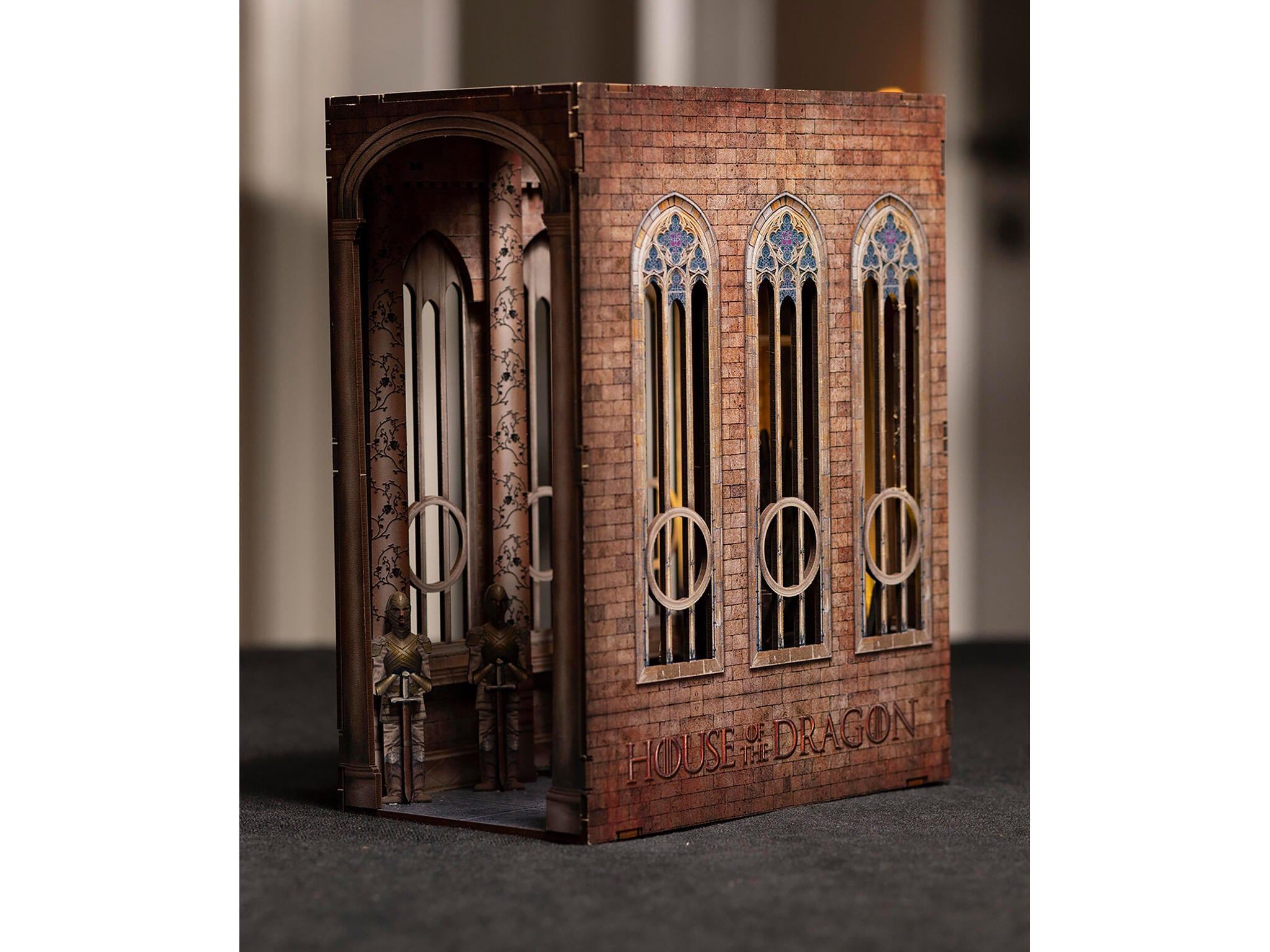 Revell Lumi Miniaturale Realizate Manual Pentru Asamblare Iron Throne - House Of The Dragon: Tiny Adventures Rev00531