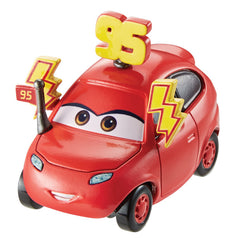 MASINUTA METALICA CARS3 PERSONAJUL MADDY McGEAR