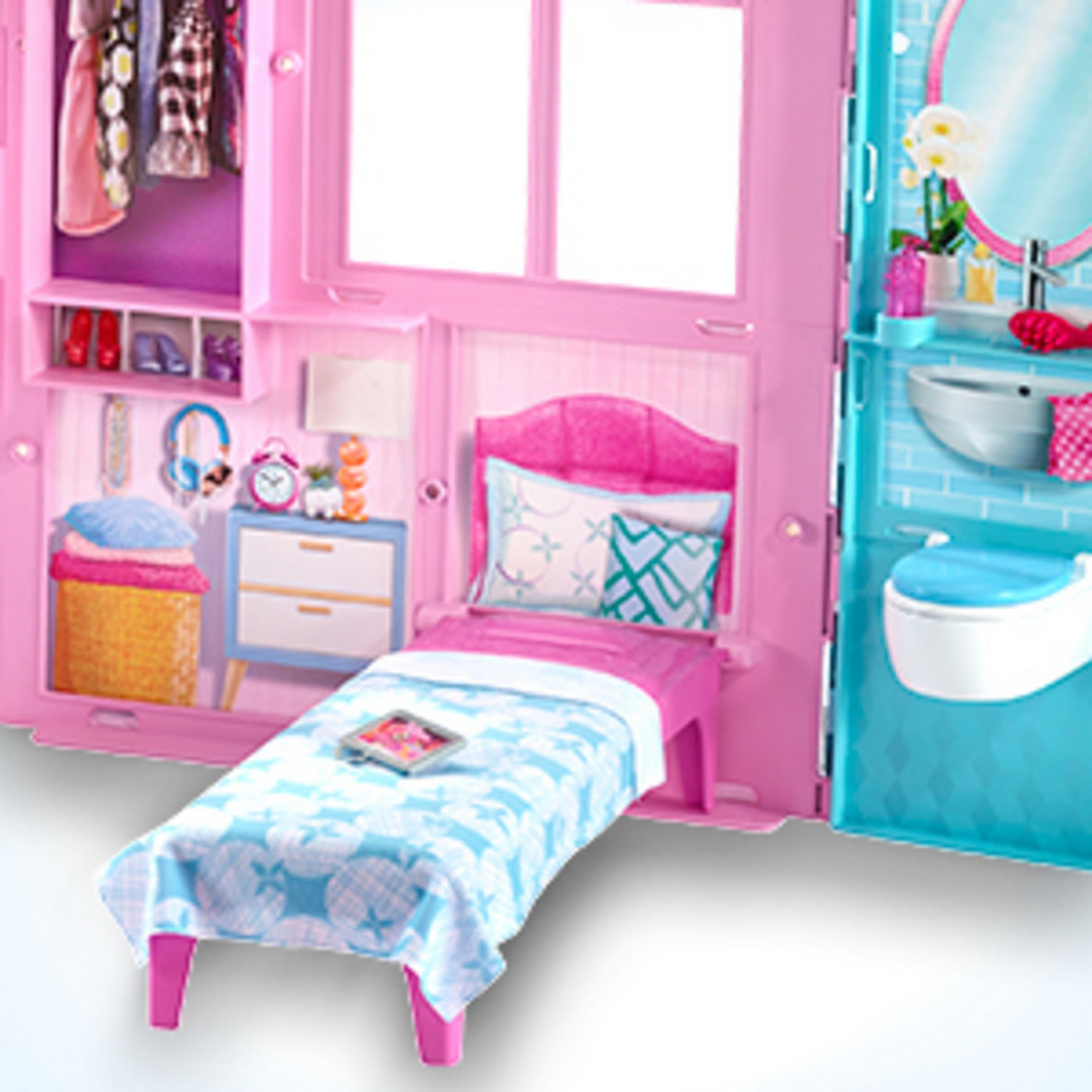 BARBIE CASA PORTABILA CU BUCATARIE DORMITOR BAIE SI PISCINA