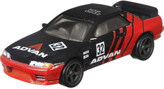 HOT WHEELS TRANSPORTATOR SAKURA SPRINTER CU MASINUTA NISSAN SKYLINE GT-R SCARA 1:64