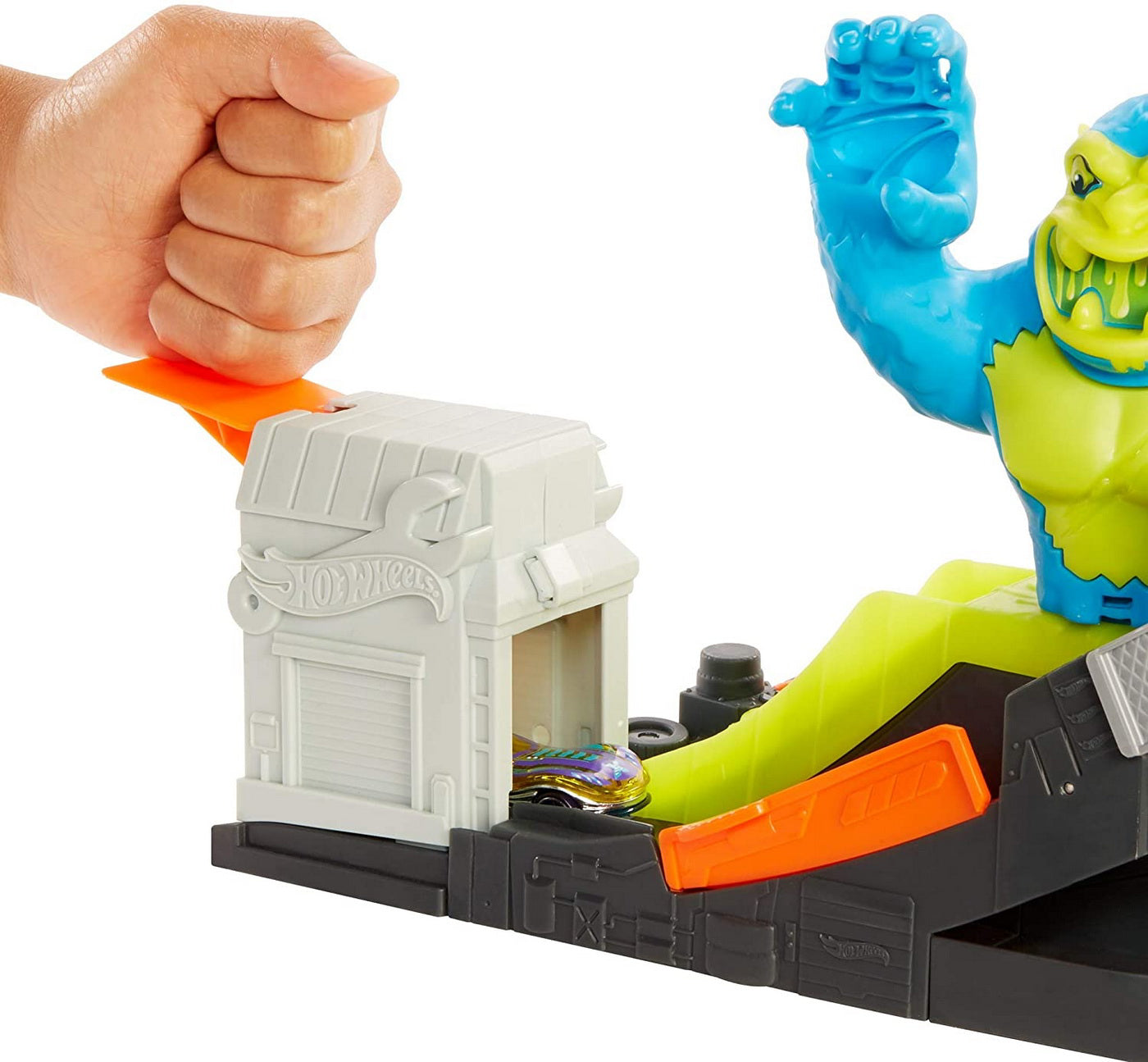 HOT WHEELS CITY CURSA CU OBSTACOL ATACUL GORILEI