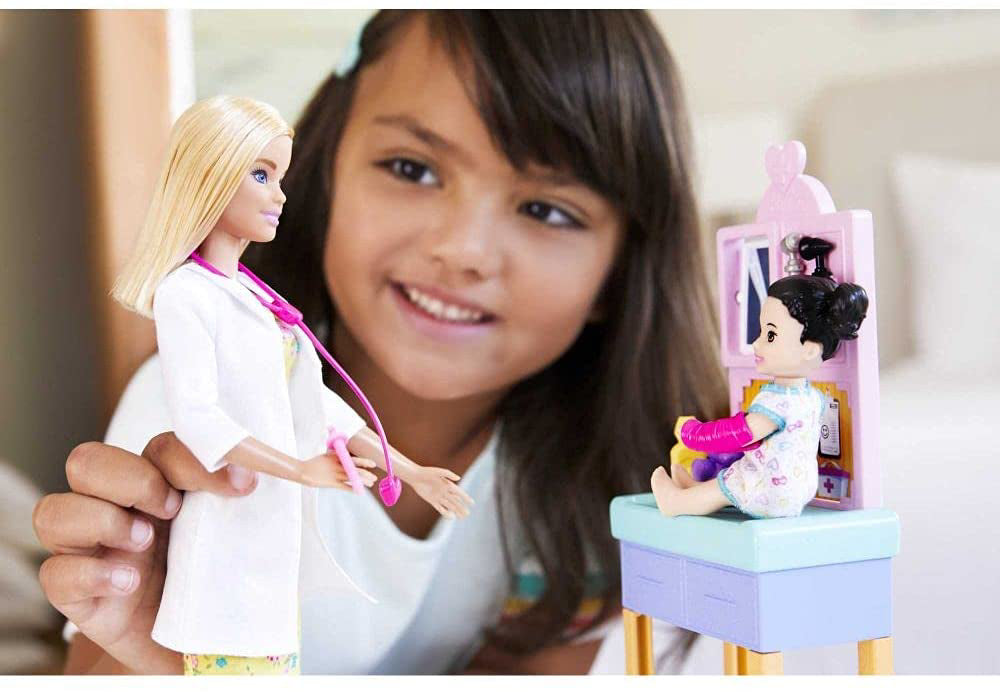 BARBIE CARIERE SET CU PAPUSA DOCTOR PEDIATRU BLONDA