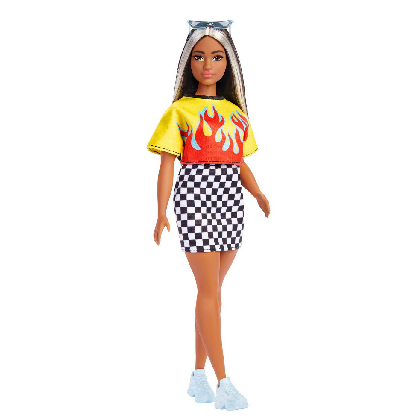 PAPUSA BARBIE FASHIONISTA BRUNETA CU SUVITE BLONDE