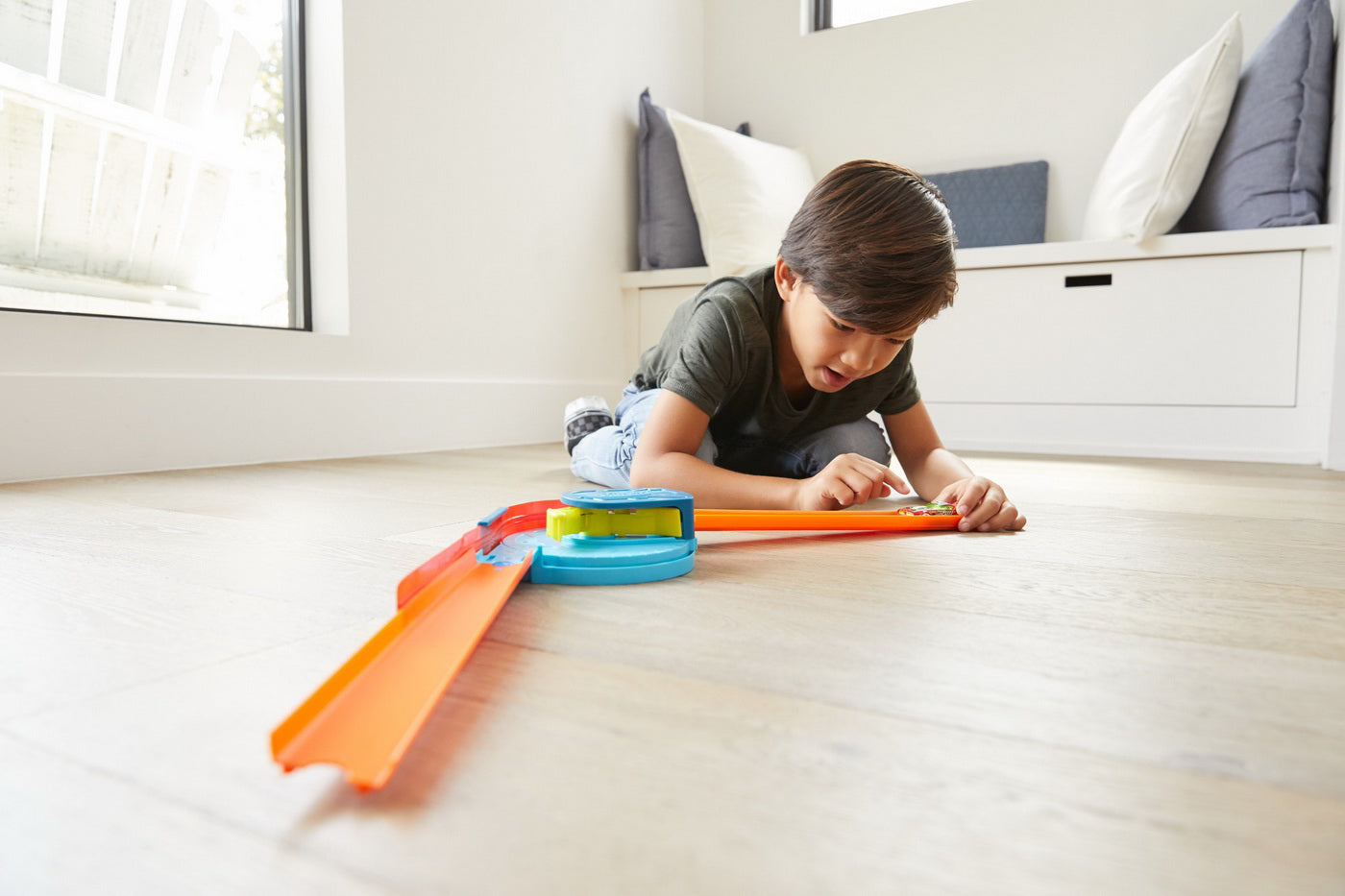 HOT WEELS TRACK BUILDER ELEMENTE PISTA CURBA CU BOOSTER