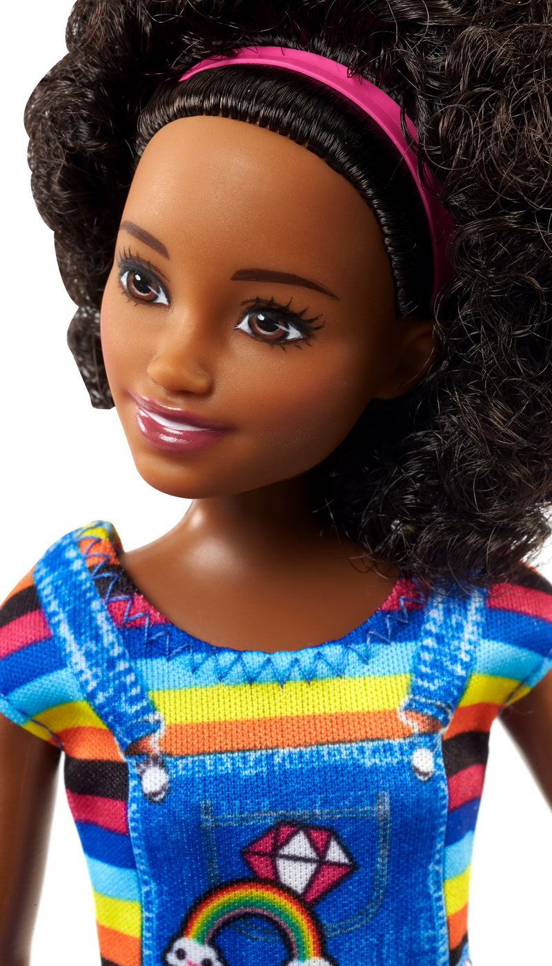 PAPUSA BARBIE GAMA FAMILY BONA CREOLA CU ROCHITA BLUEJEANS