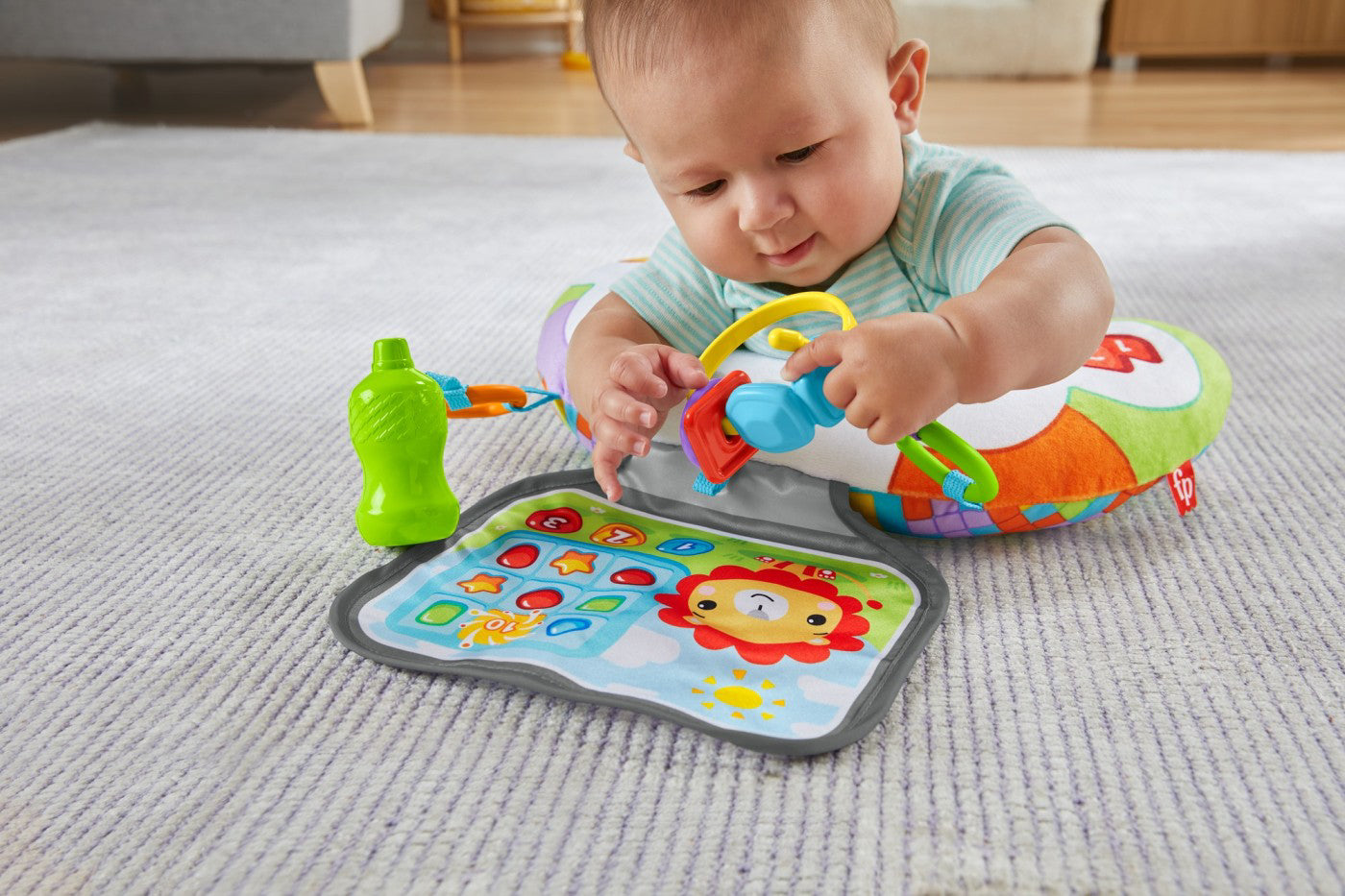 FISHER PRICE PERNUTA CU ACTIVITATI