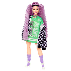 BARBIE PAPUSA BARBIE EXTRA CU JACHETA OVERSIZED