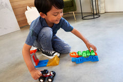 HOT WHEELS MONSTER TRUCK LANSATOR SI MASINA