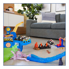 HOT WHEELS MONSTER TRUCK SET FIRE THROUGH