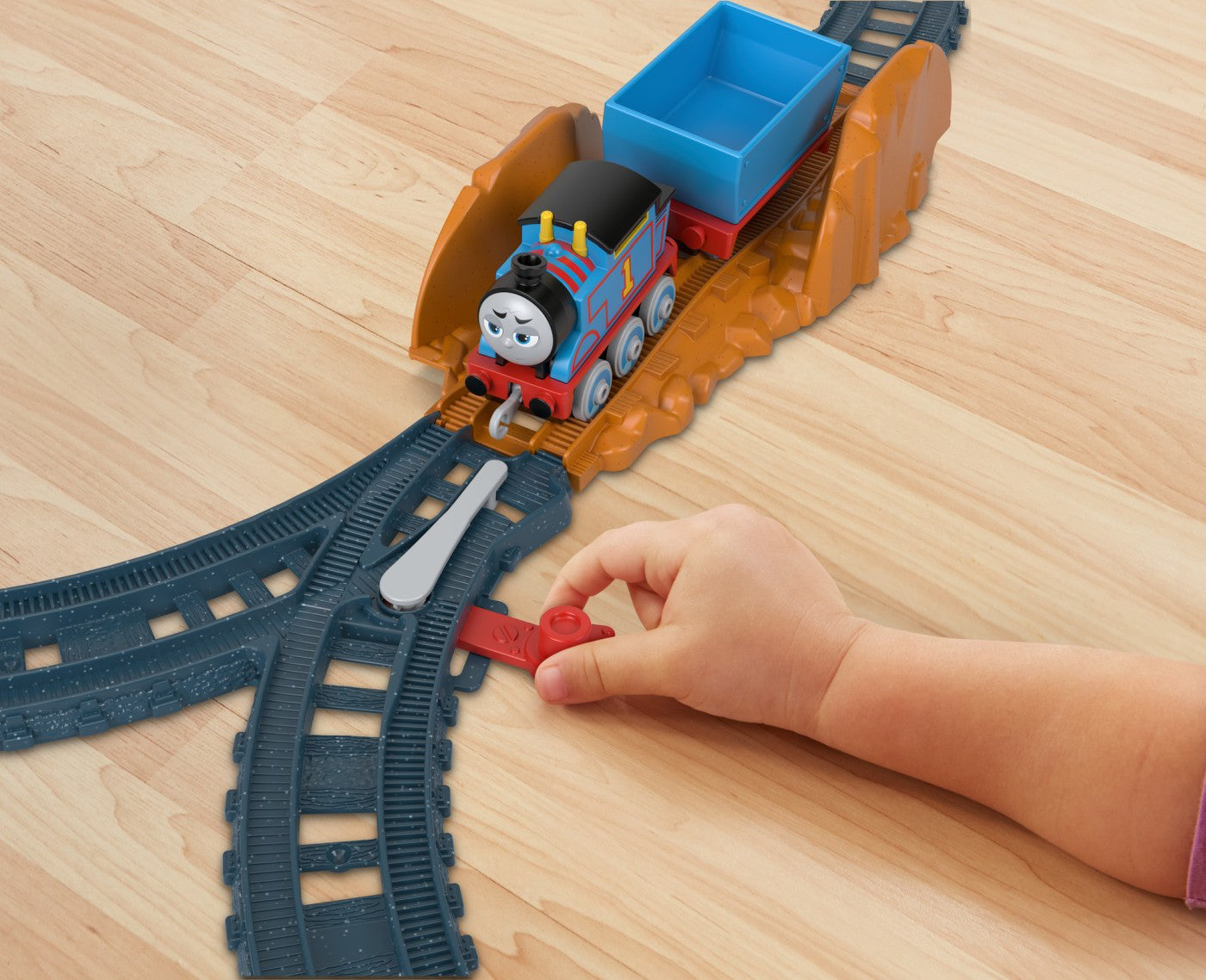 THOMAS SET DE JOACA CU LOCOMOTIVA PUSH ALONG THOMAS SI ACCESORII