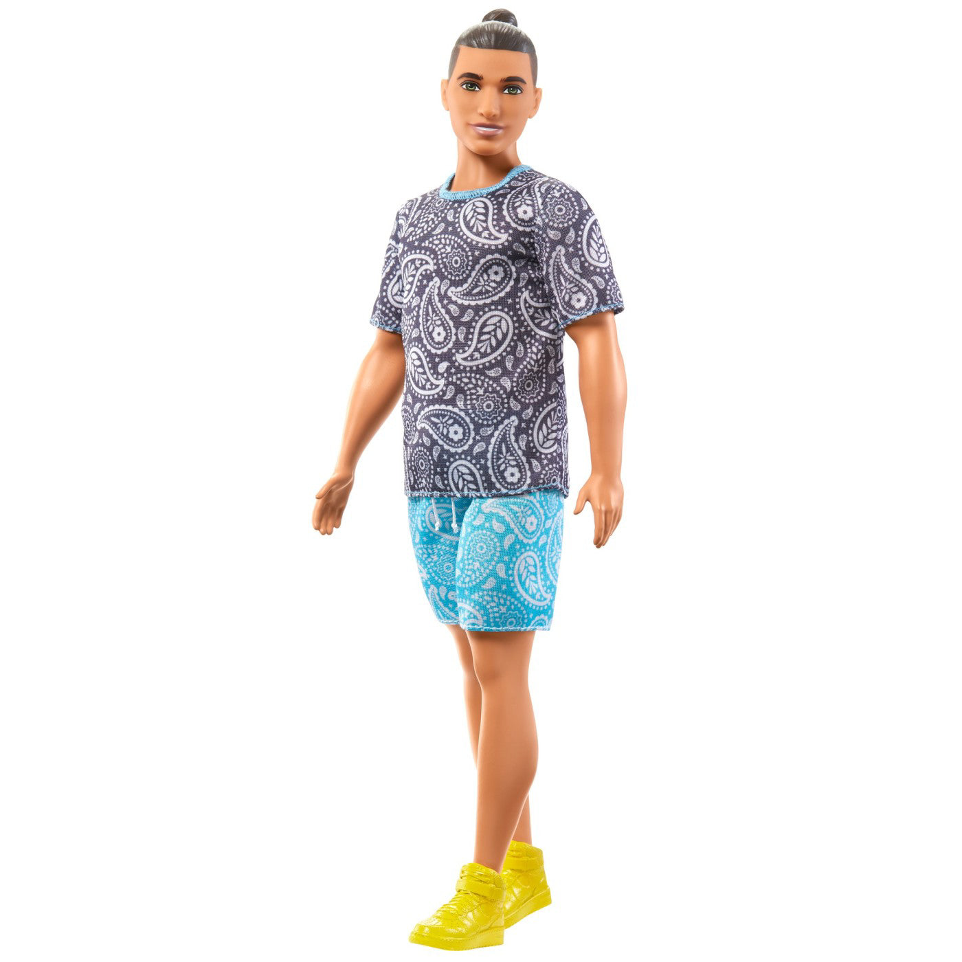 BARBIE PAPUSA BAIAT FASHIONISTAS SATEN CU TRICOU