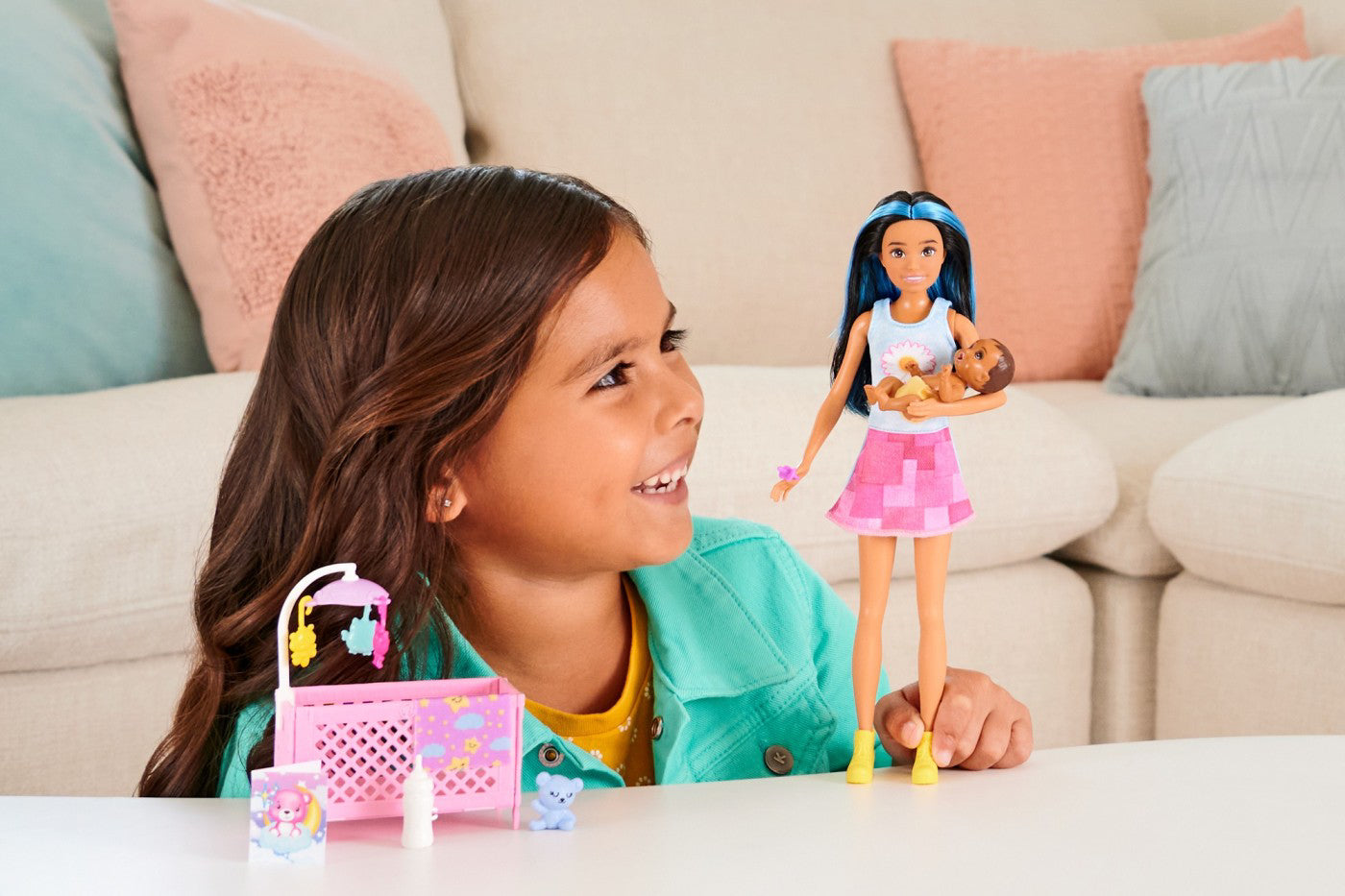 PAPUSA BARBIE MAMICA BRUNETA CU BEBELUS