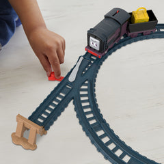 THOMAS SET DE JOACA CU LOCOMOTIVE DIESEL SI CRANKY MOTORIZATE SI ACCESORII
