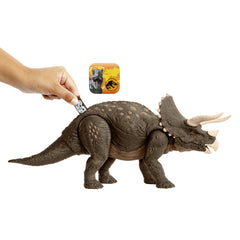 JURASSIC WORLD DINO TRACKERS HABITAT DEFENDER TRICERAPTOR