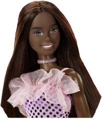 PAPUSA BARBIE TINUTE STRALUCITOARE BRUNETA CU ROCHITA MOV