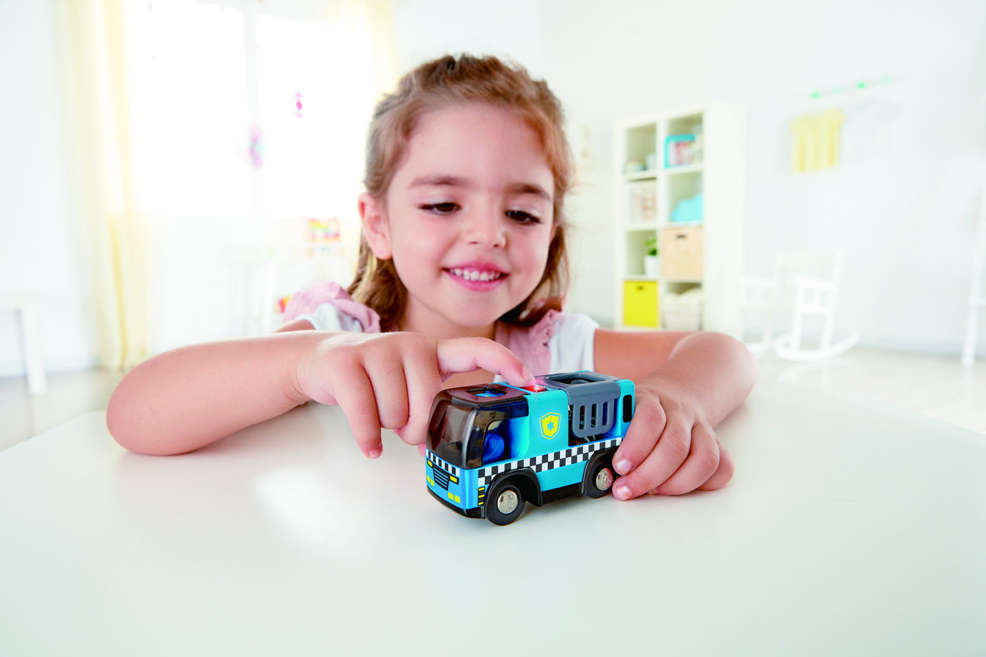 HAPE MASINA DE POLITIE CU SIRENA