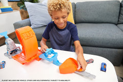 HOT WHEELS CIRCUIT RAPID CU LANSATOR PENTRU CASCADORII SI MASINUTA EXCLUSIVA