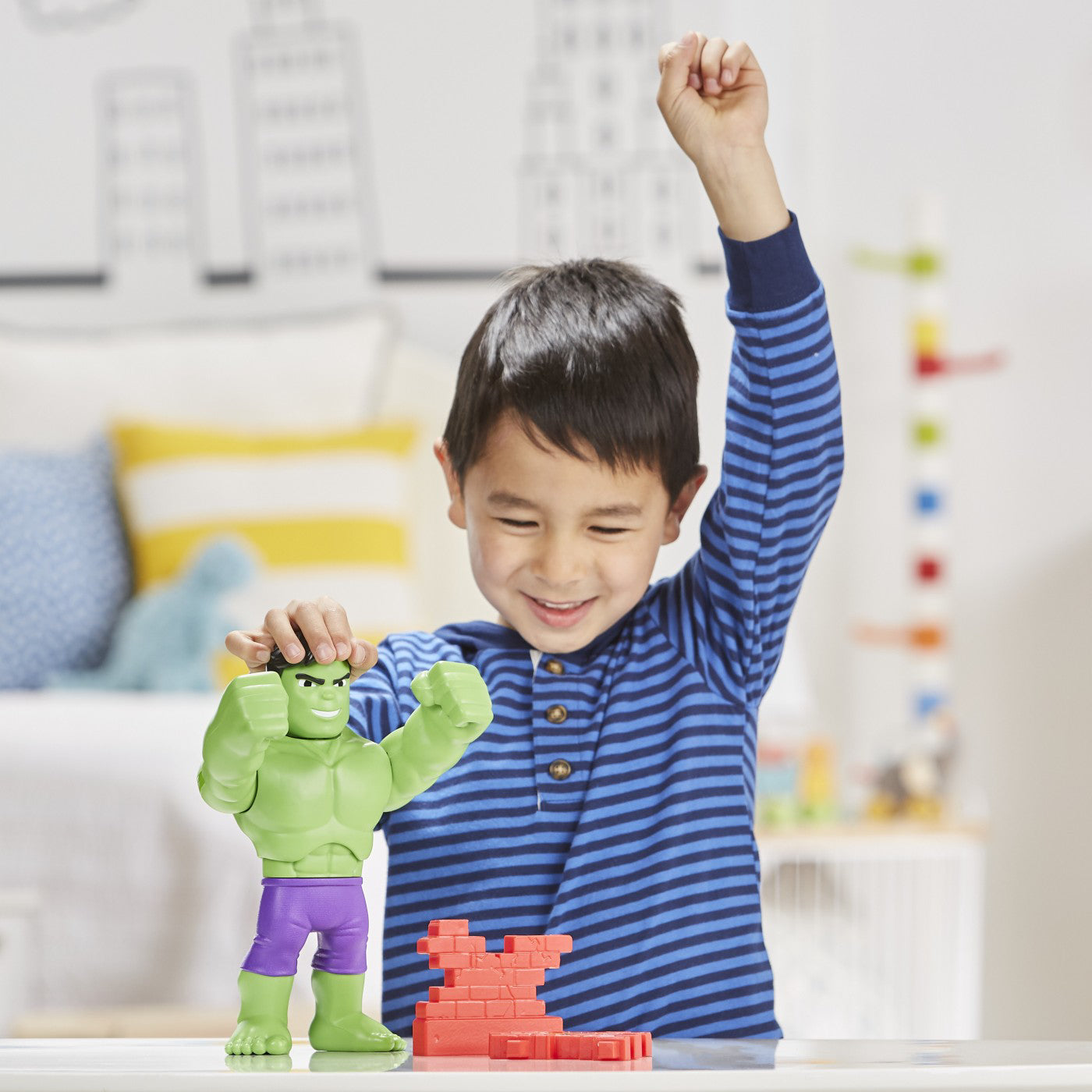 SPIDEY PRIETENII EXTRAORDINARI FIGURINA HULK 25CM