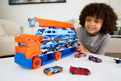 HOT WHEELS MEGA TRANSPORTATOR MASINI SI PISTA DE LANSARE