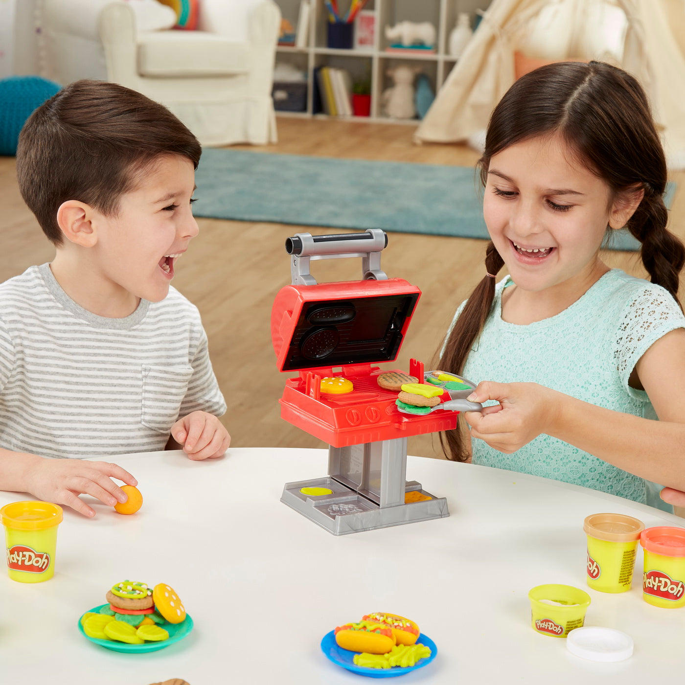 PLAY-DOH SET GRATAR CU FORME SI STAMPILE