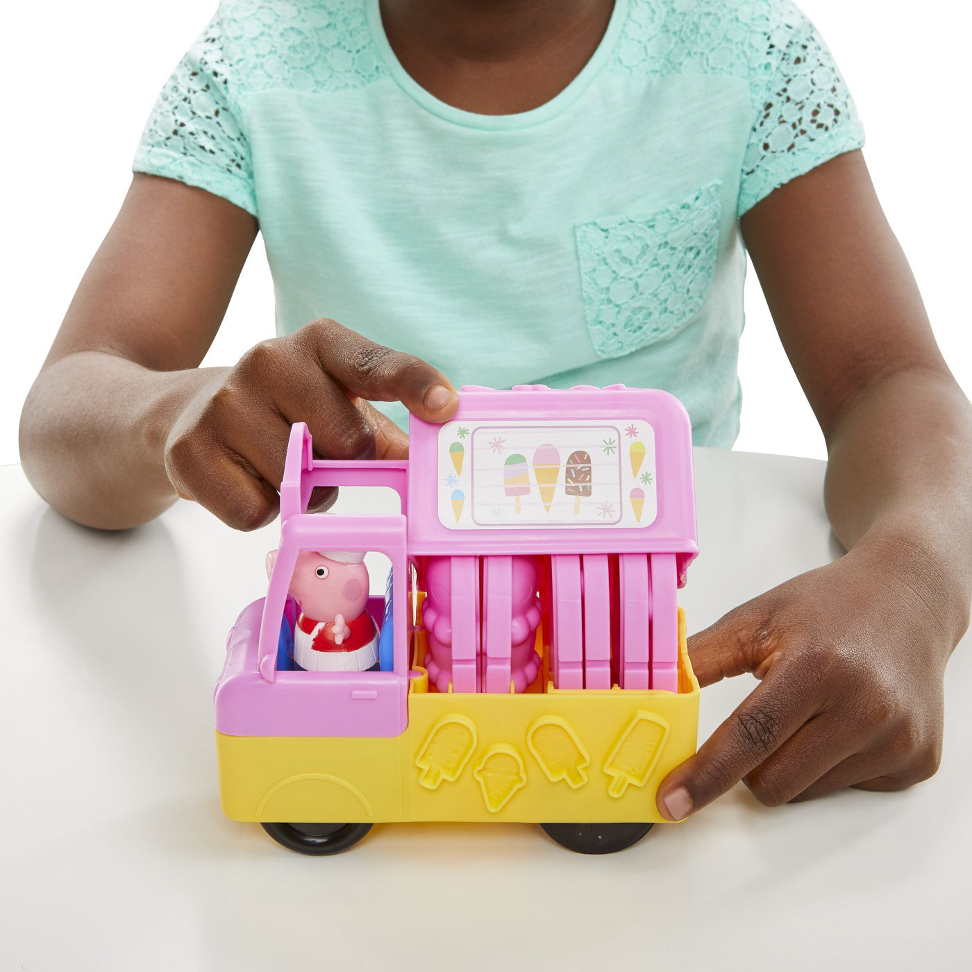 PLAY DOH PEPPA PIG SI MASINA DE INGHETATA