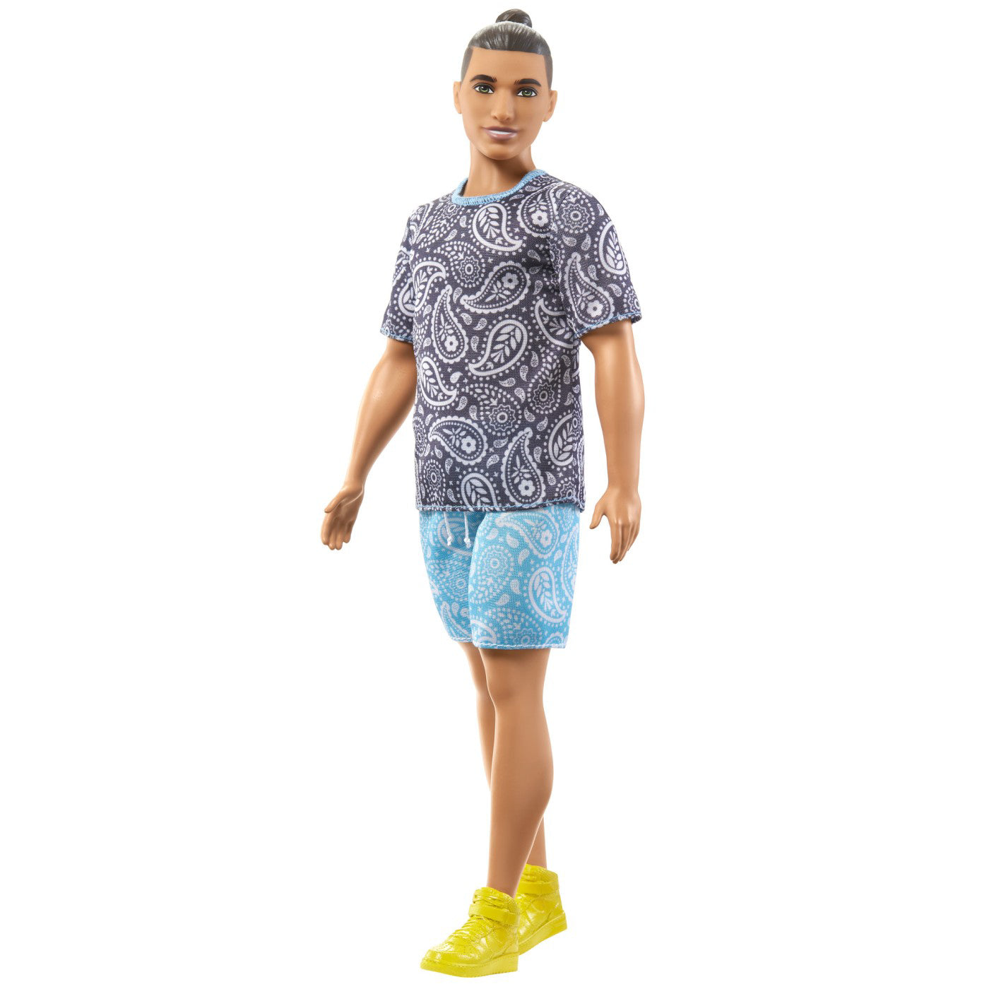 BARBIE PAPUSA BAIAT FASHIONISTAS SATEN CU TRICOU